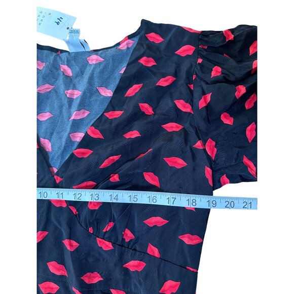 A New Day Womens V-Neck Dress Black With Red Lip Print Size 14 - Picture 8 of 10